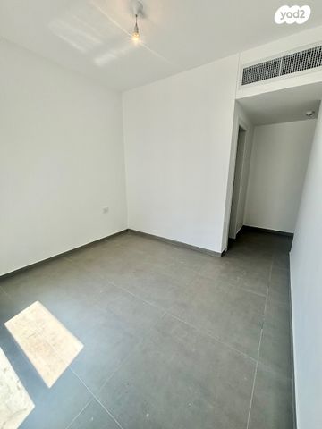 דירה, שדרות ירושלים 129, תל אביב יפו