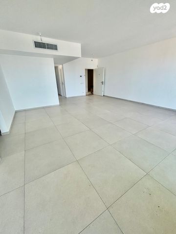 דירה, שדרות ירושלים 129, תל אביב יפו