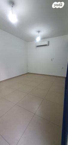 בית פרטי/ קוטג', בן ציון פוגל, סלע, רחובות