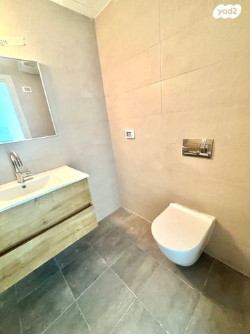 דירה, שדרות ירושלים 129, תל אביב יפו