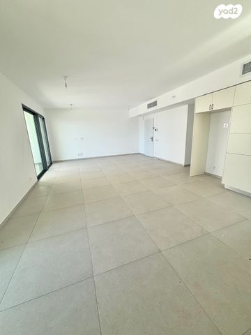 דירה, שדרות ירושלים 129, תל אביב יפו