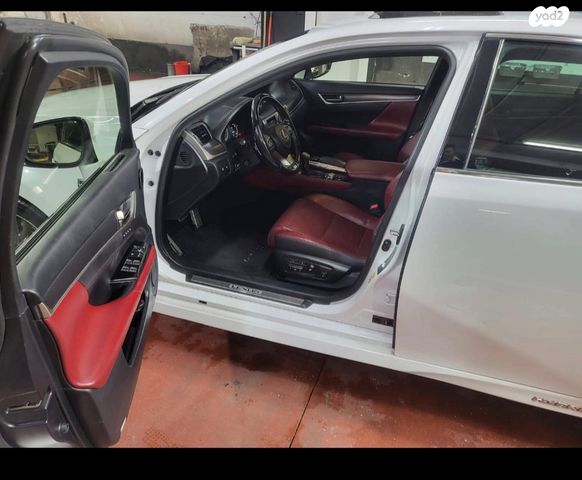 מודעת רכב לקסוס GS