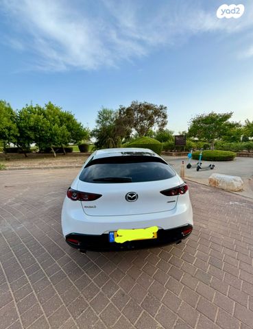 מודעת רכב מאזדה 3