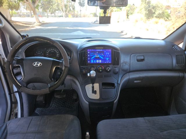 יונדאי H-1 / i800
