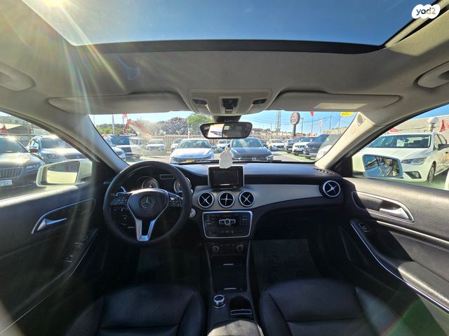 מרצדס-בנץ GLA