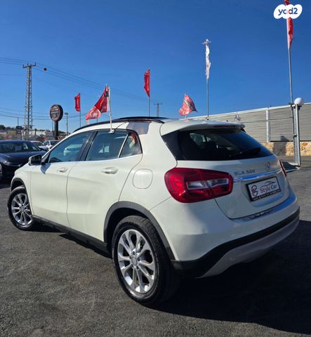 מרצדס-בנץ GLA