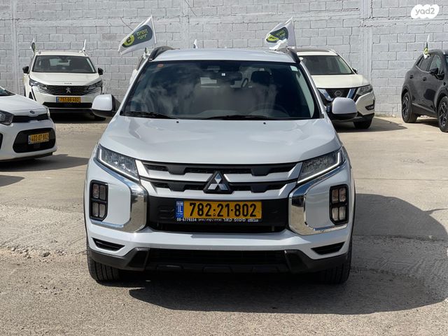 מודעת רכב מיצובישי ASX