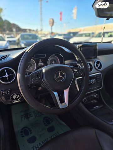 מרצדס-בנץ GLA