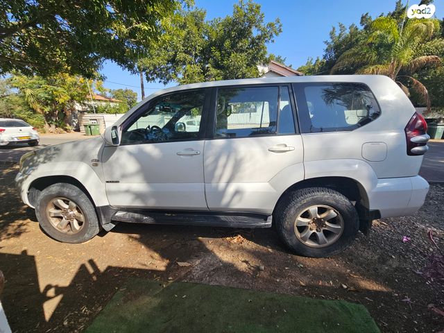 טויוטה לנד קרוזר