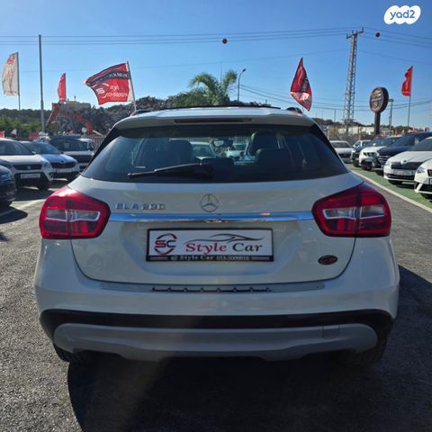 מרצדס-בנץ GLA