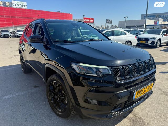 מודעת רכב ג'יפ קומפאס