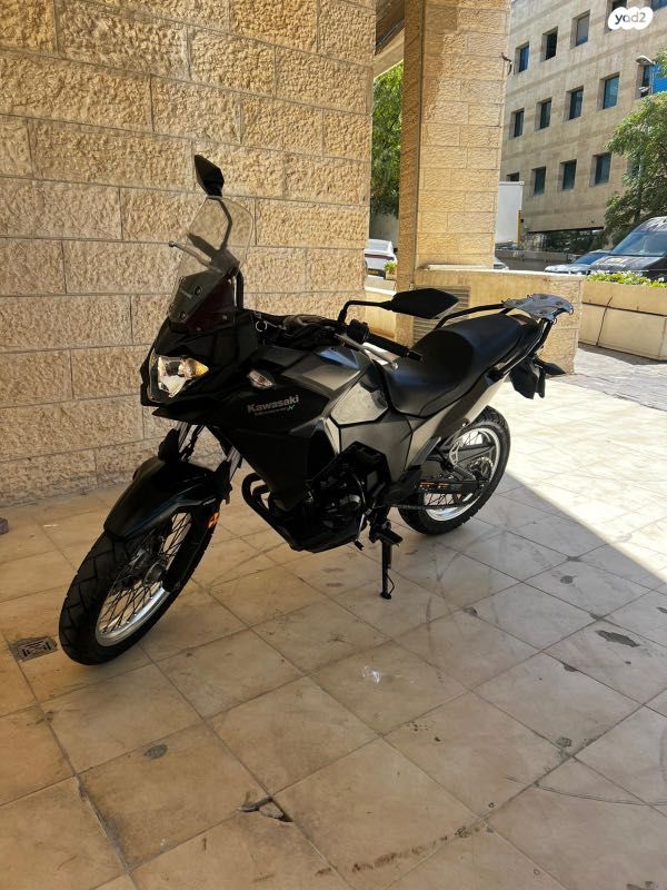 קאוואסאקי Versys-X 300