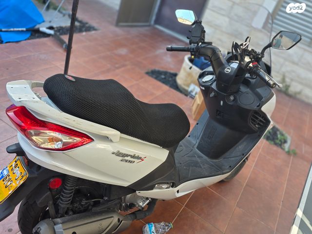 מודעת רכב סאן יאנג ג'וי רייד 200