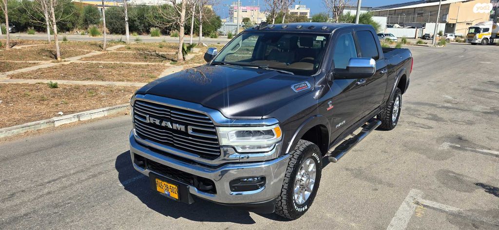 מודעת רכב דודג'