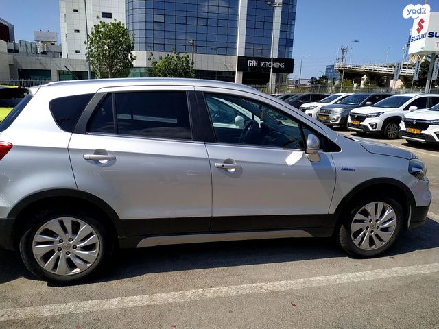 סוזוקי S-Cross