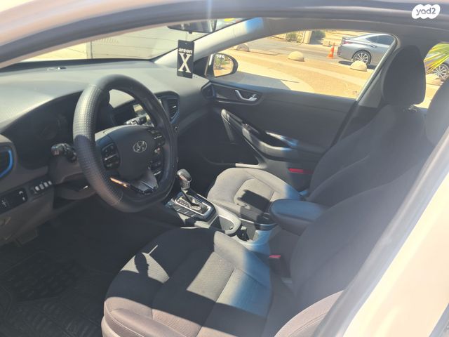 יונדאי איוניק