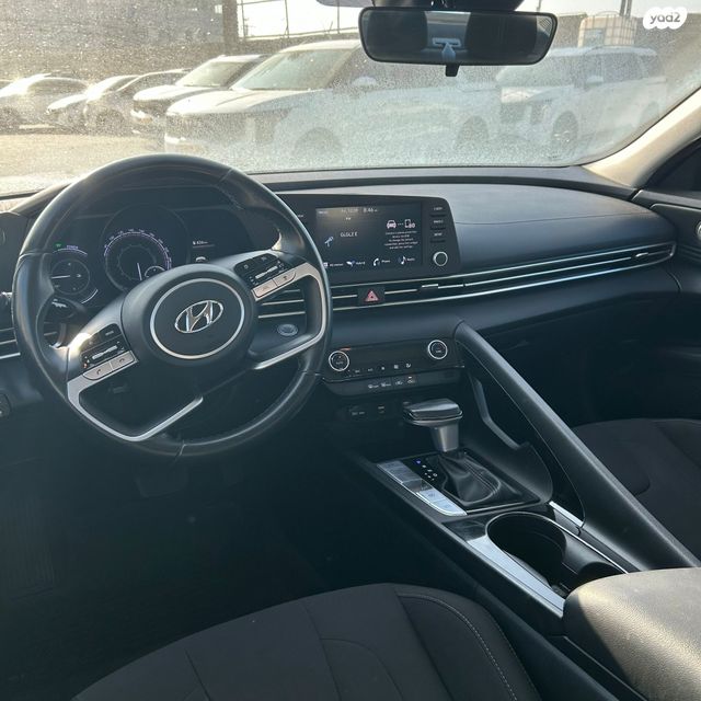 יונדאי אלנטרה