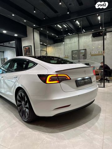 טסלה מודל 3