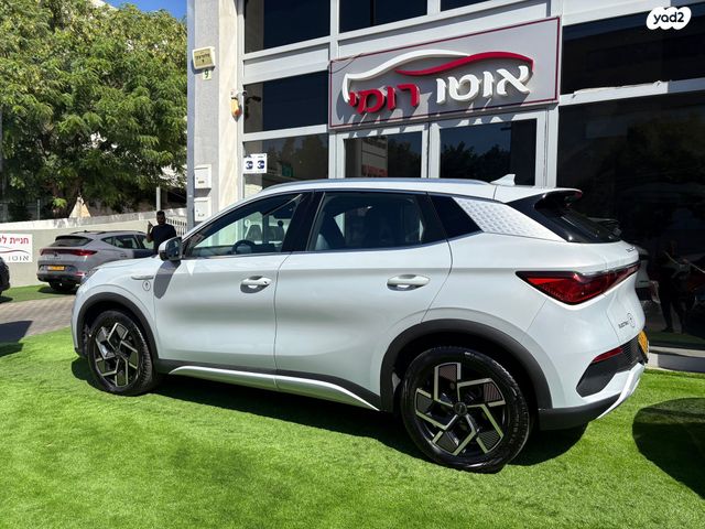 בי.ווי.די אטו 3