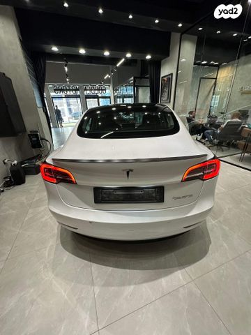 טסלה מודל 3