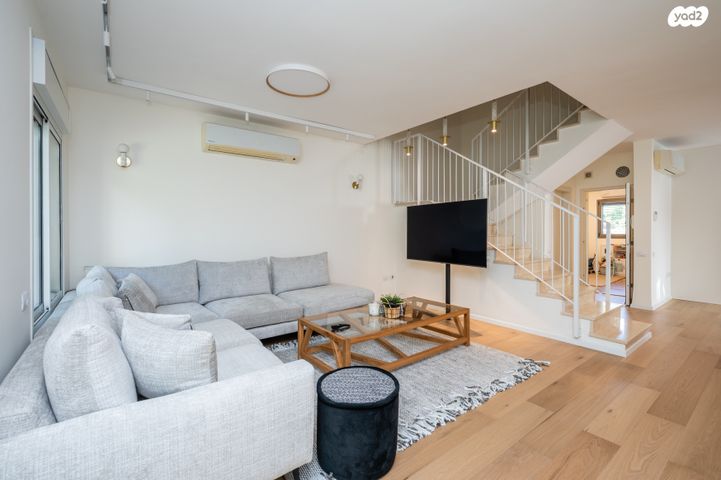 המייסדים 130