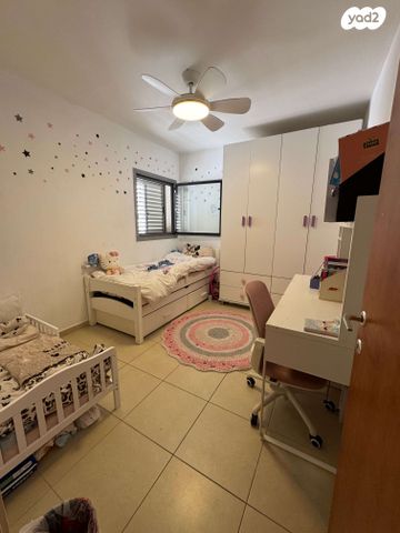 דירה, שדרות ז'בוטינסקי 7, נווה אילן - אזרחי, יבנה