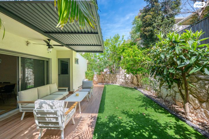 דו משפחתי, המייסדים 130, יובלים, פרדס חנה כרכור