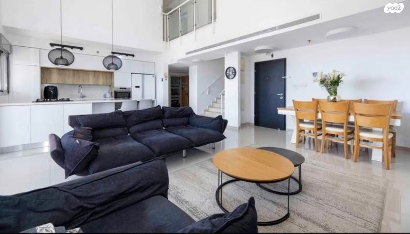 גג/ פנטהאוז, אפרים קישון 8, חתני פרס ישראל, באר יעקב