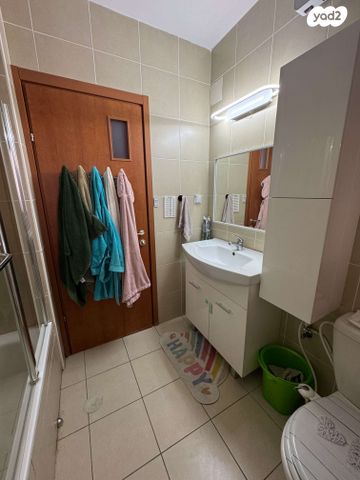 דירה, שדרות ז'בוטינסקי 7, נווה אילן - אזרחי, יבנה