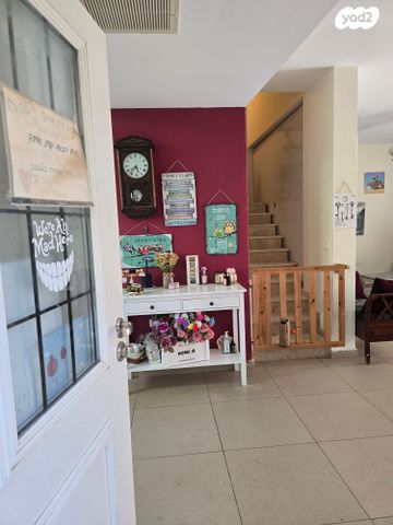 דו משפחתי, ד"ר הוגו הסנר 11, גבעת העיריות, גדרה