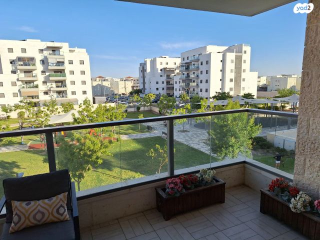 דירה, חרצית 10, הארזים, אופקים