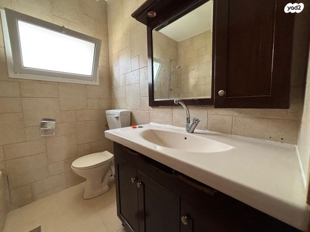 בית פרטי/ קוטג', חנה סנש 20, שיכון ג', קרית שמונה