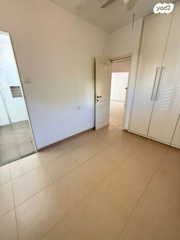 גג/ פנטהאוז, מצפה 4, שכונת הראשונים, רמת גן