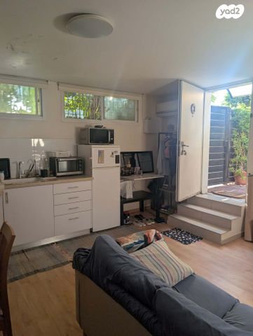 מרתף/ פרטר, הדליות 26, רמת פולג, נתניה