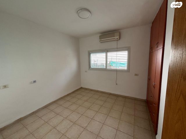 בית פרטי/ קוטג', חנה סנש 20, שיכון ג', קרית שמונה