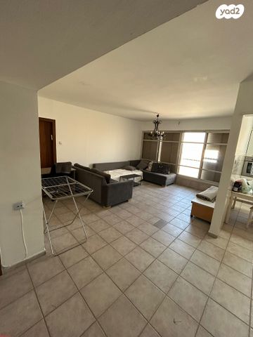 דירה, חיים נחמן ביאליק 143, שכונה א', באר שבע