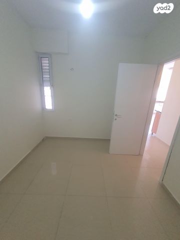 דירה, וייצמן 25, עמידר, בת ים