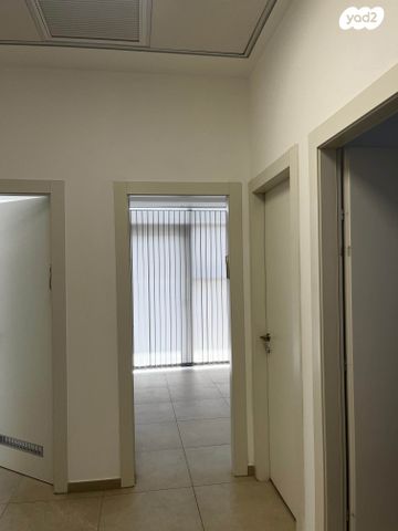 משרדים, ילדי טהרן 8, מב"ת מערב, אזור תעשייה חדש, ראשון לציון