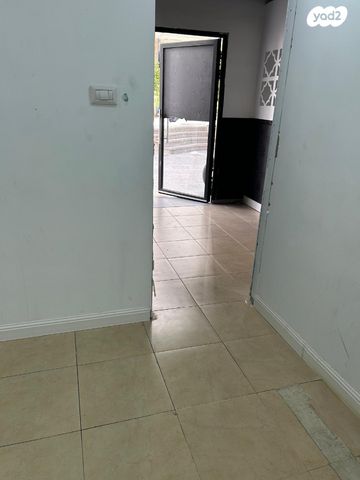 חנויות/ שטח מסחרי, משכית 22, אזור תעשיה, הרצליה