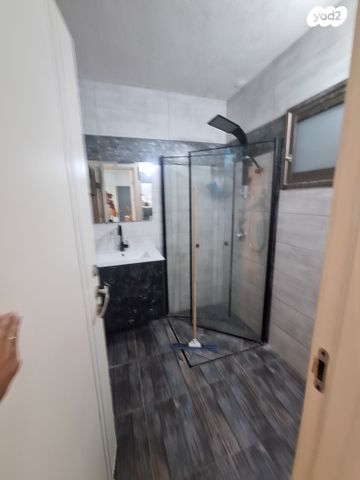 דירה, שאר העיר, מזכרת בתיה