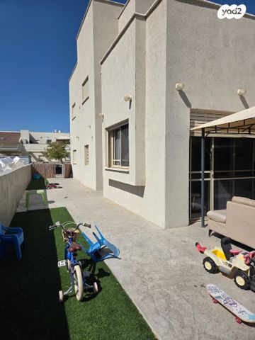 דו משפחתי, ניצן