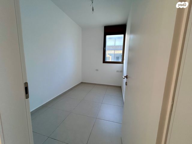 גג/ פנטהאוז, יהודה הימית 25, צהלון, שיכוני חסכון, תל אביב יפו