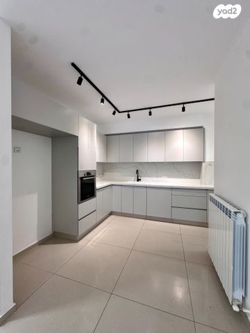 דירה, אבנר חי שאקי, גילה, ירושלים