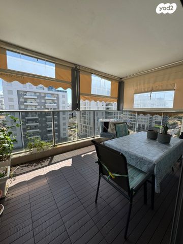 דירה, עוזי חיטמן 4, קרית אילון, חולון