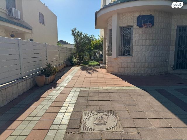 דו משפחתי, גבעת כלניות, יקנעם עילית