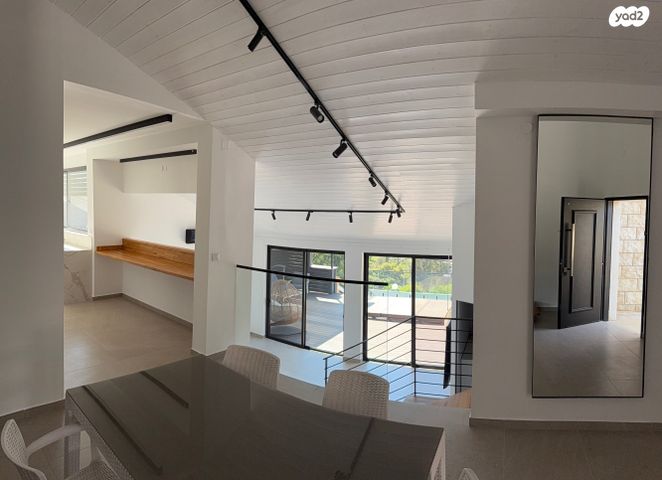 בית פרטי/ קוטג', האיריסים, נוף העמק, יקנעם עילית