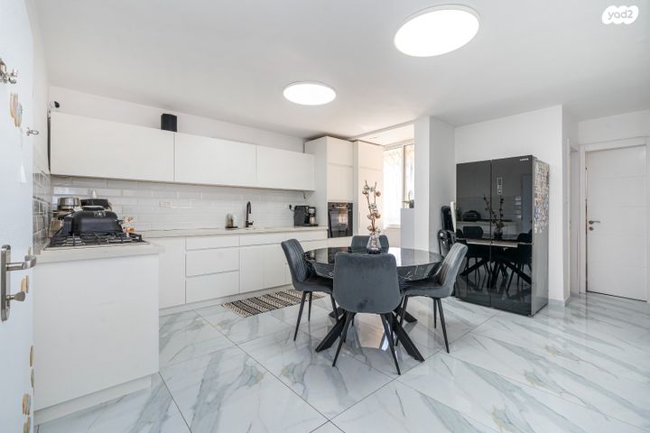 יחיאל וייסנברג 794