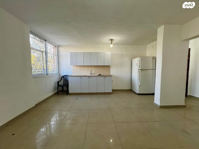 גיורא יוספטל 10