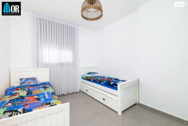 דירה, עוזי חיטמן, נאות שמיר, יבנה