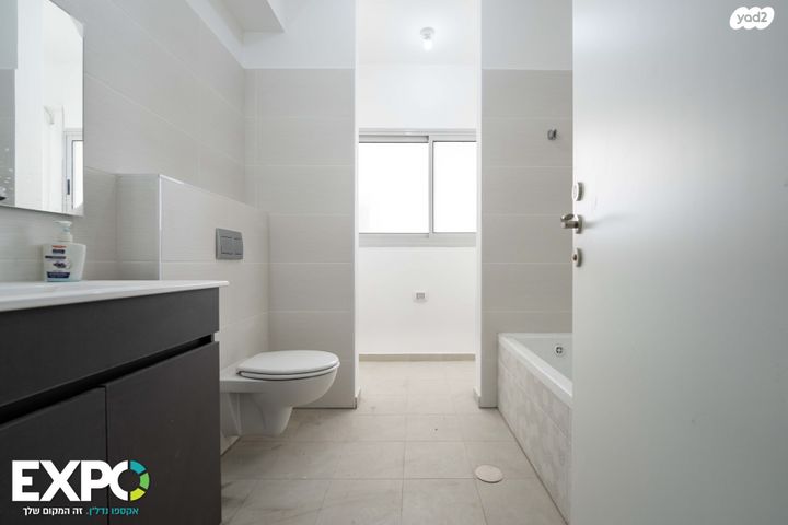 דירה, אלה 19, לשם, עלי זהב